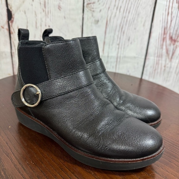 Fit Flop black leather chelsea boots size 7 EUC - Picture 1 of 16